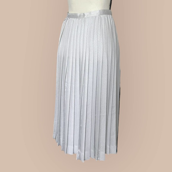 Vintage 80’s Polka Dot Pleated Skirt | Liz Claiborne size 6 - Picture 3 of 7